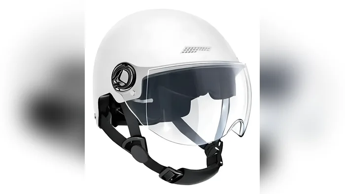 Capacete branco Zurbe aberto com viseira transparente, um dos acessórios para scooter elétrica