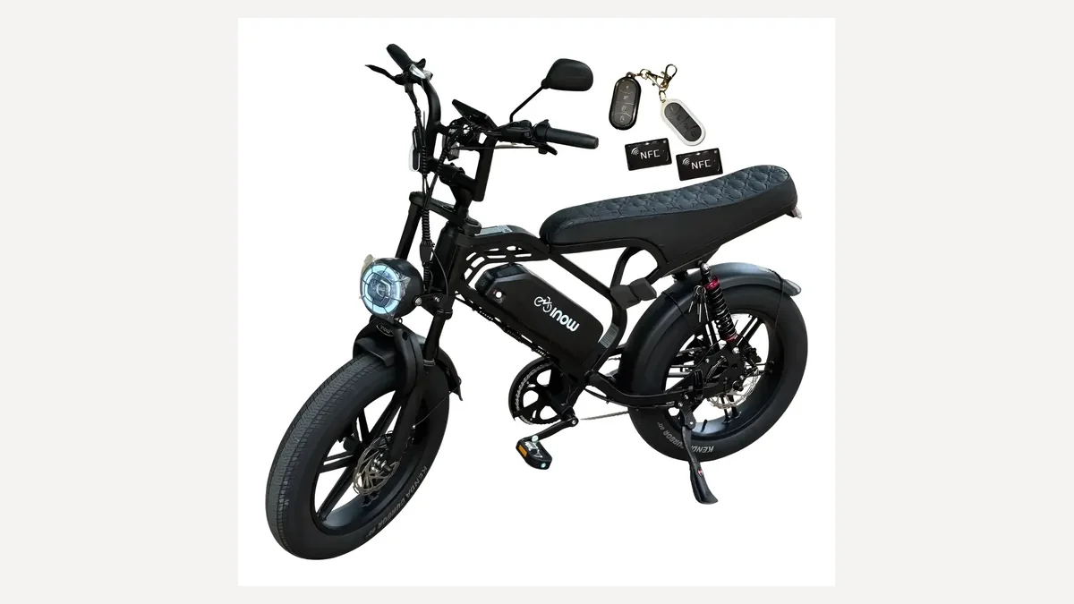 Bicicleta elétrica 1000W Inow V40 Pro preta de lado, com banco longo, pneu largo e chaves NFC